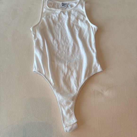 Princess Polly White Open Back Detail Ribbed Bodysuit - Picture 1 of 6